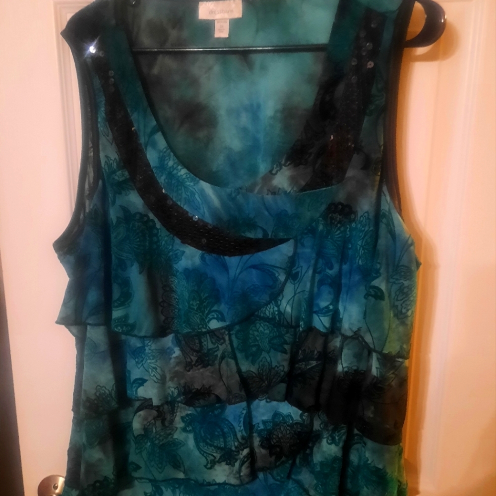 Sleeveless shirt